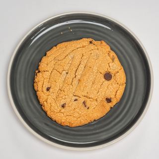 Chocolate chip cookie
